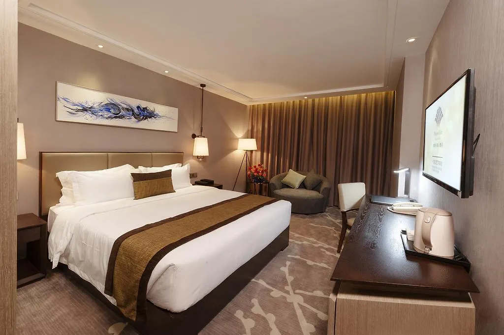 Phoenix Valley Holiday Hotel Zhuhai 3*,  China