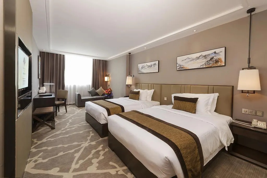 Phoenix Valley Holiday Hotel Zhuhai 3*,